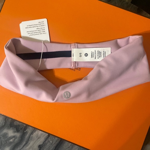 RARE PINK LULULEMON WUNDER TRAIN HEADBAND NWT main image 6